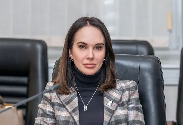 Справа "Форест Гамп": нардеп заявив про затримання Ірини Мудрої, адвокат спростовує Справа "Форест Гамп": нардеп заявив про затримання Ірини Мудрої, адвокат спростовує